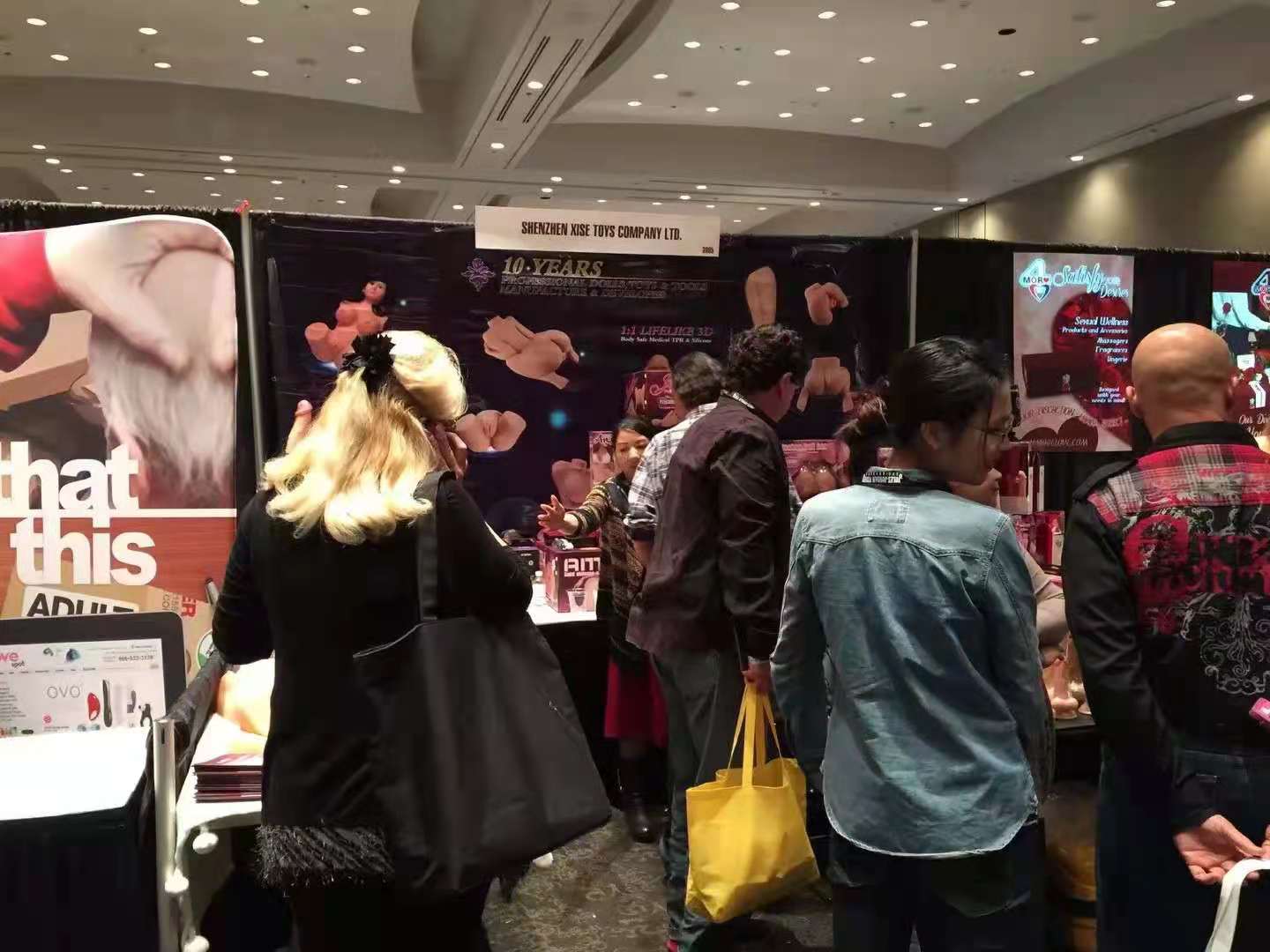 美国展